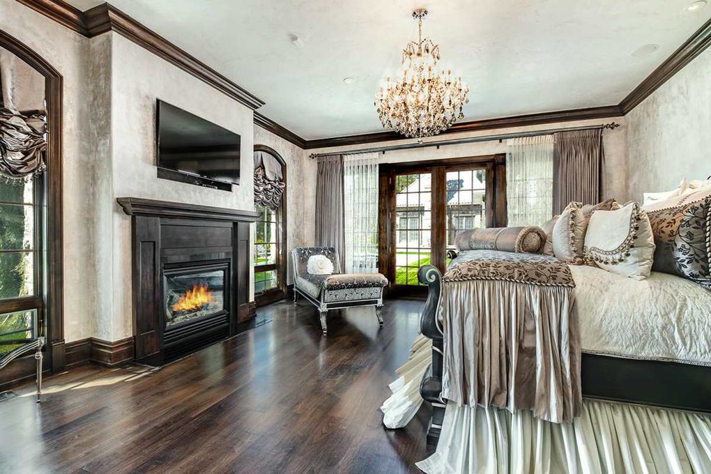 luxury master bedrooms with fireplaces