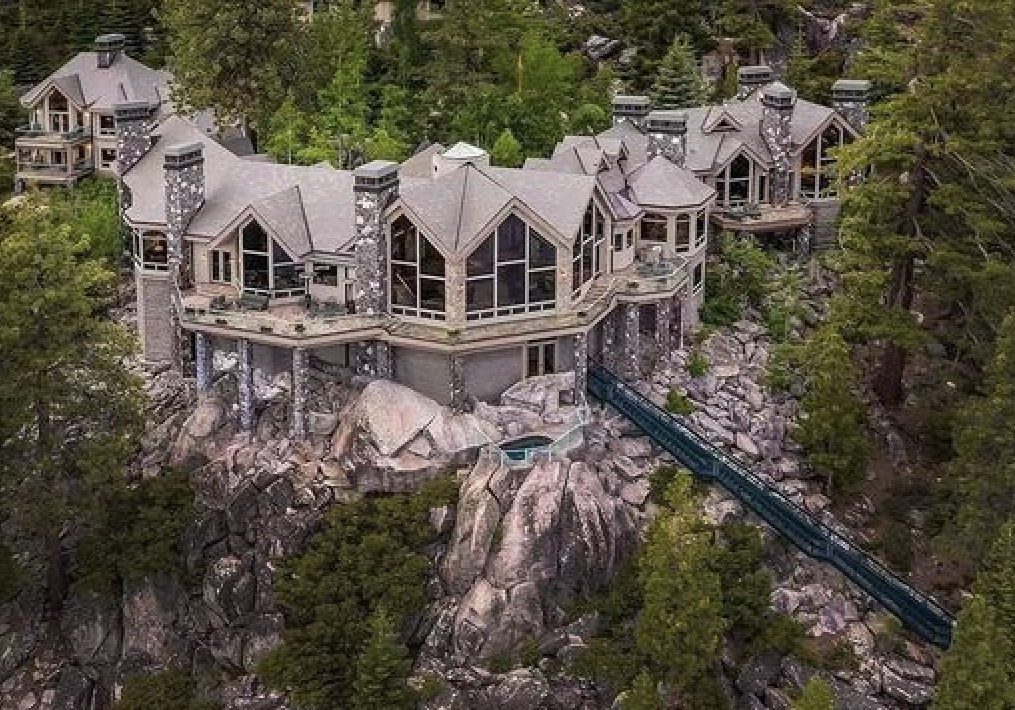 Lake-Tahoe-s-64M-Castle-on-the-Hill